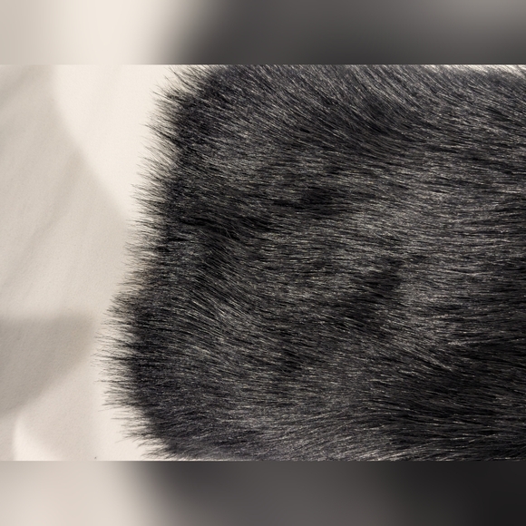 NWT! A New Day a faux Fur Shoulder Cape - Picture 5 of 7